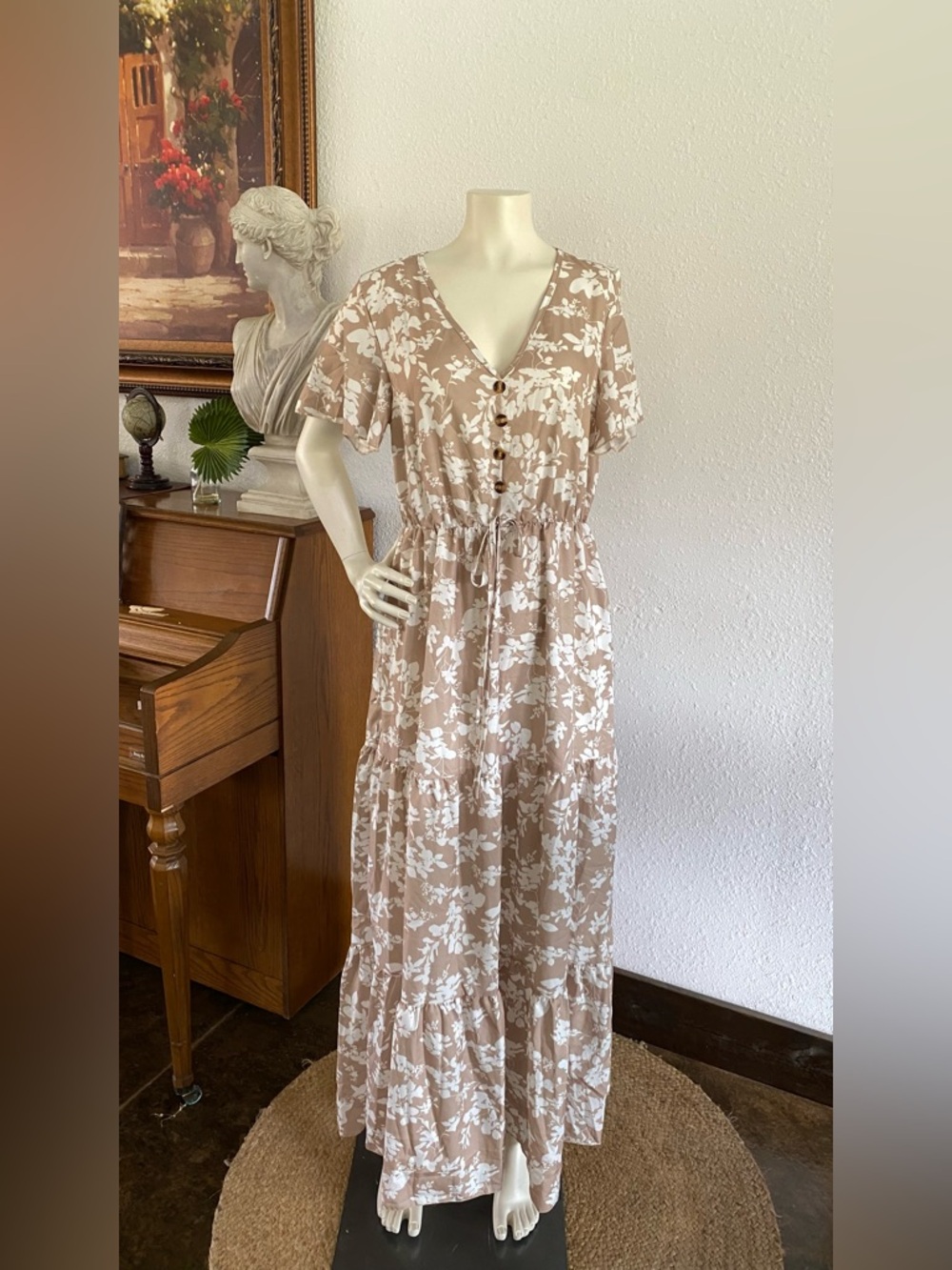 Floral Button-Front Maxi Dress - Beige & White